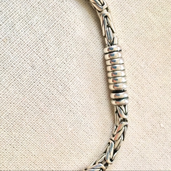 Gorgeous Silver Magnetic Medallion Necklace - Picture 4 of 6